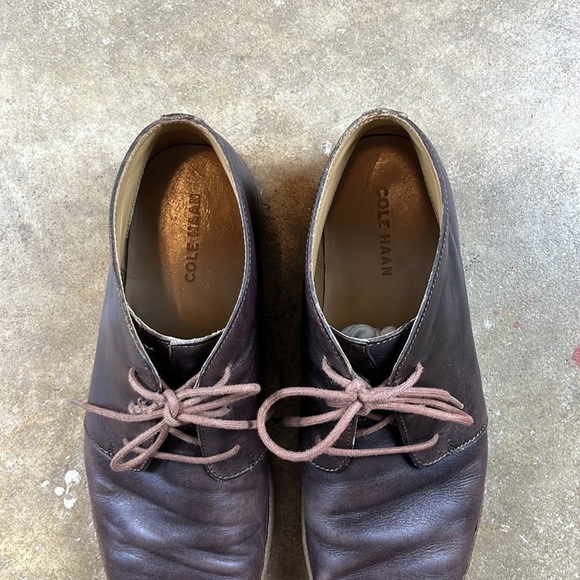Cole Haan Men's Brown Leather Shoes with Vibram Soles
Size: 10 1/2 - Picture 2 of 16